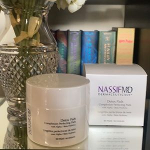 NassifMD - Detox Pads (NIB)
